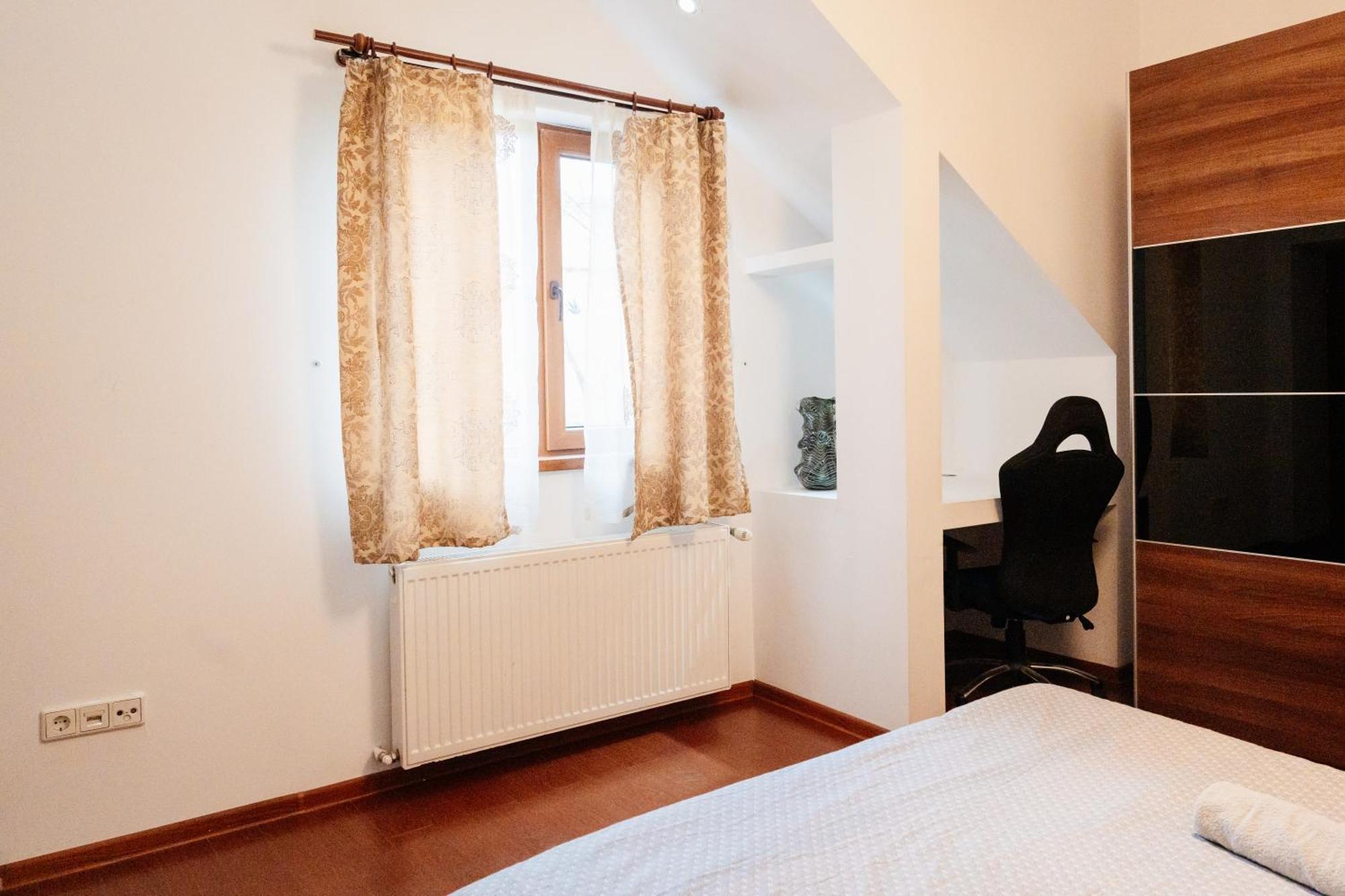 براشوف Maan Central Apartment Pet Friendly Location المظهر الخارجي الصورة